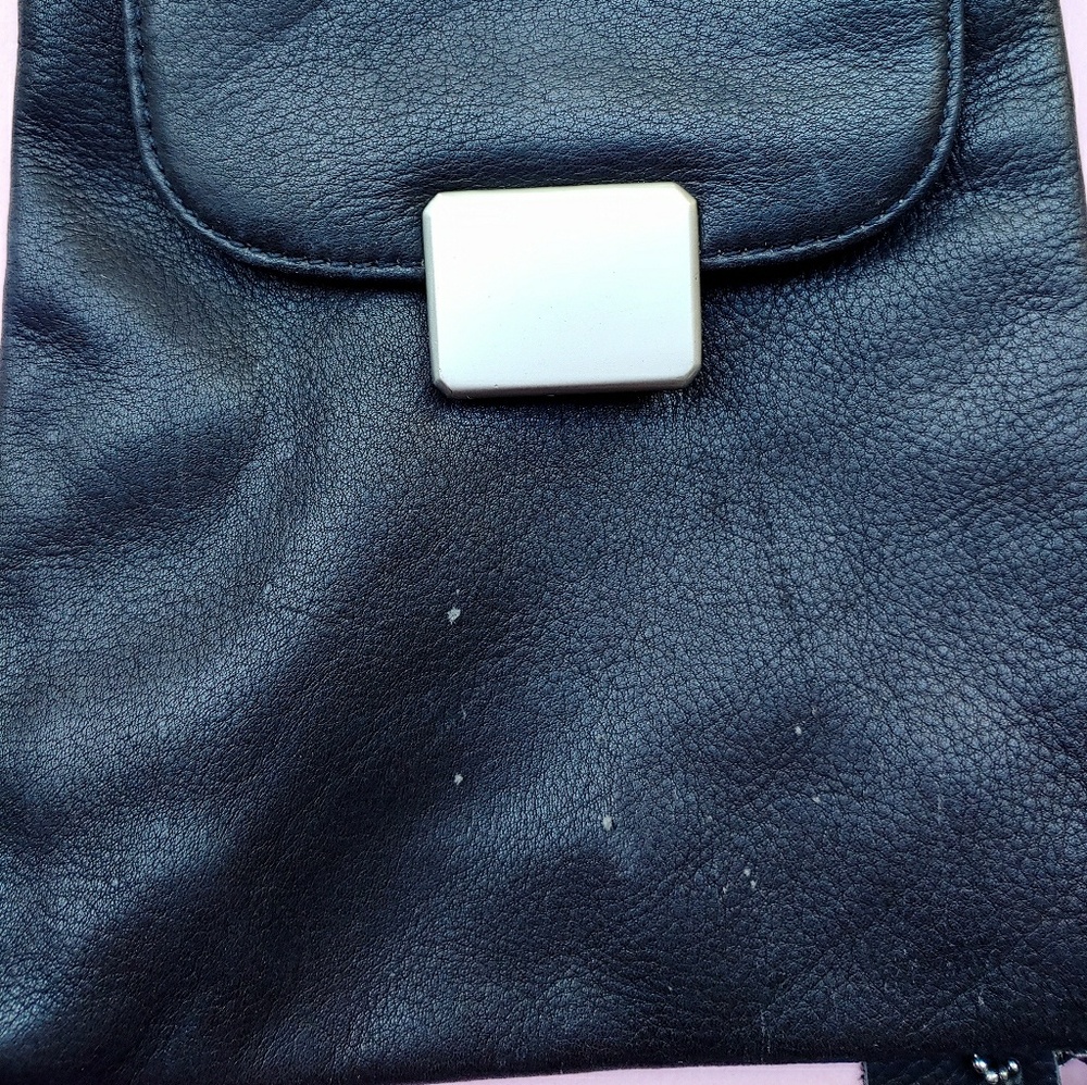 Small black leather crossbody bag - Picture 6 of 6